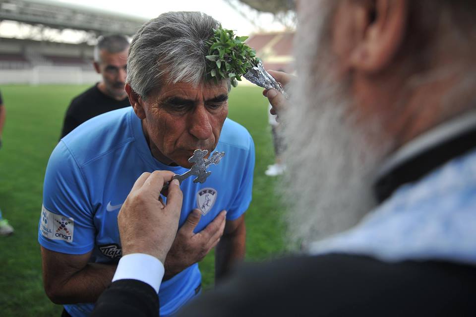 ΜΗΔΕΝ ΣΤΑ ΕΞΙ: Οι θρυλικοί κουβάδες επιστρέφουν