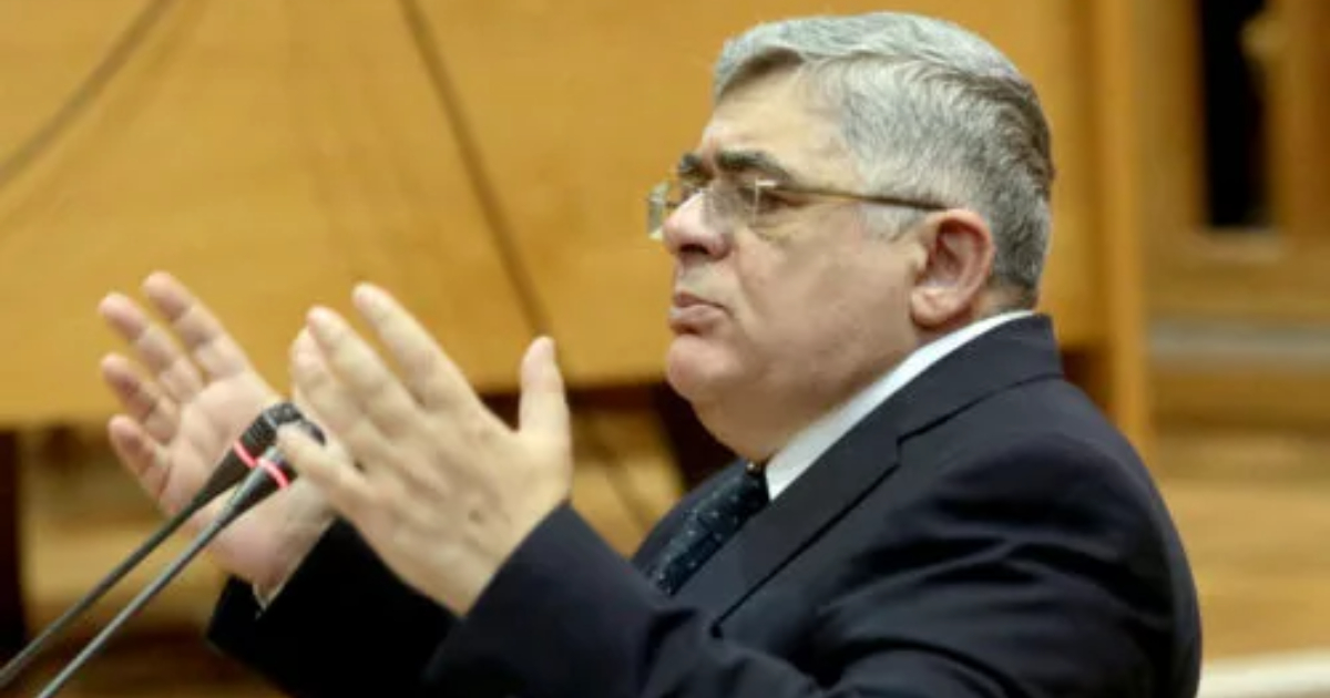 Στον με(λι)γάλο κουβά της ιστορίας μπήκε σήμερα η Χρυσή Αυγή