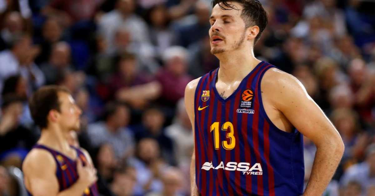 Η Μπαρτσελόνα έπαθε DPG, παράτησε παίκτη της στην Τουρκία να έρθει με τα πόδια