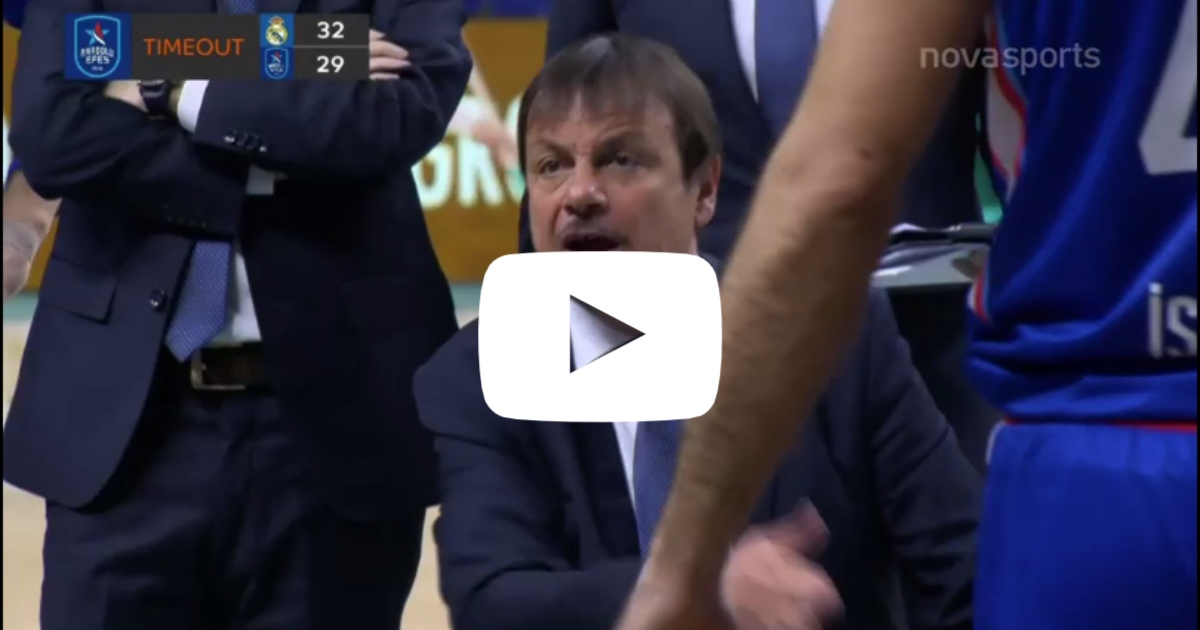 O Αταμάν παθαίνει Μπαρτζώκα και ξεσπά στο πινακάκι του με συνοδεία καντηλιών