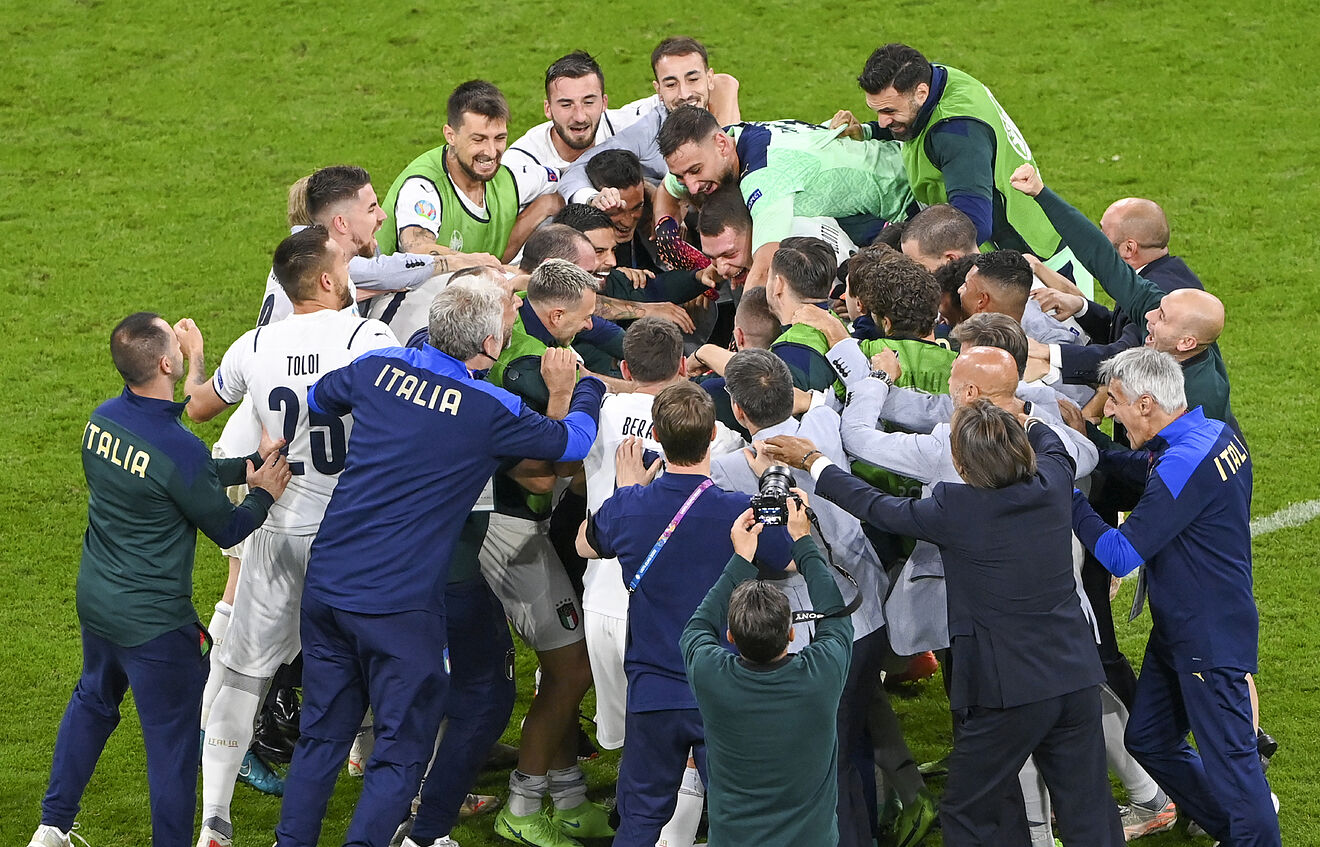 ΑΚΤΙΝΟΓΡΑΦΙΑ EURO: Forza Azzurri