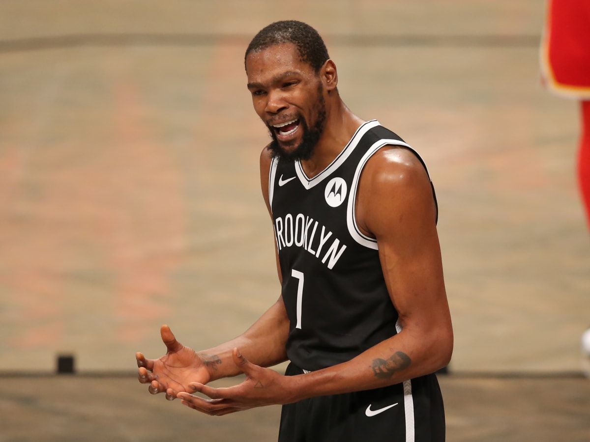 Kevin Durant: Πρεμιέρα με 9+ “σκουπίδια”