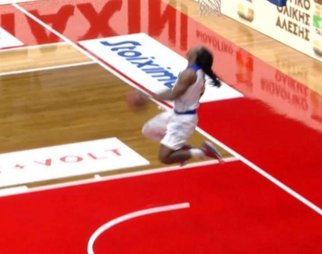 Μεταμφιεσμένος Σεμέδο κάνει το κάρφωμα της χρονιάς στη Basket League(vid)