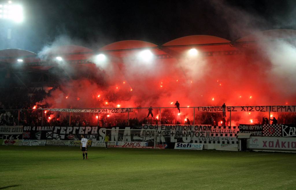 Στα τσιμέντα της Super League