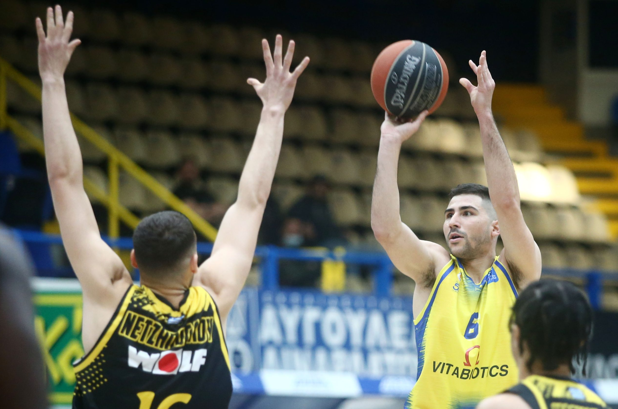 Νίκη και είσοδος στα Playoffs