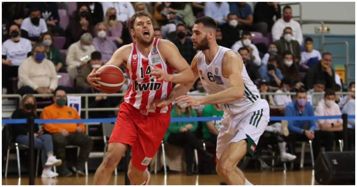 Tεράστιο γλέντι στην Μπλε υπόσχεται το double-double του Βεζένκοφ και του Παπαγιάννη