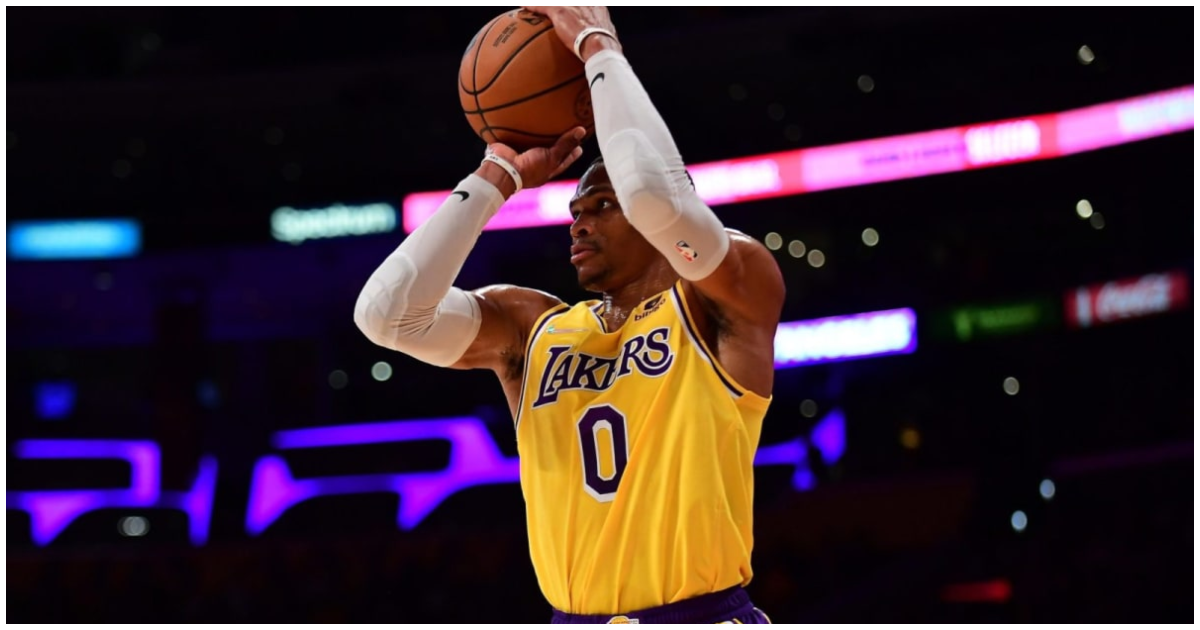 Westbrook έτοιμος να ρίξει τούβλο, φίλαθλοι φωνάζουν «όχι», τελικά το παστελώνει