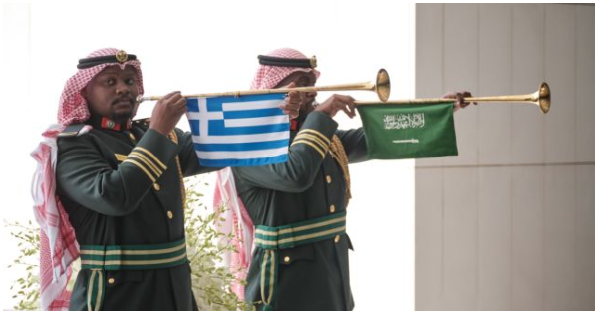 Υποψήφια για το Μουντιάλ του 2030 η Ελλάδα, χώρα της Μέσης Ανατολής σύμφωνα με Ινφαντίνο