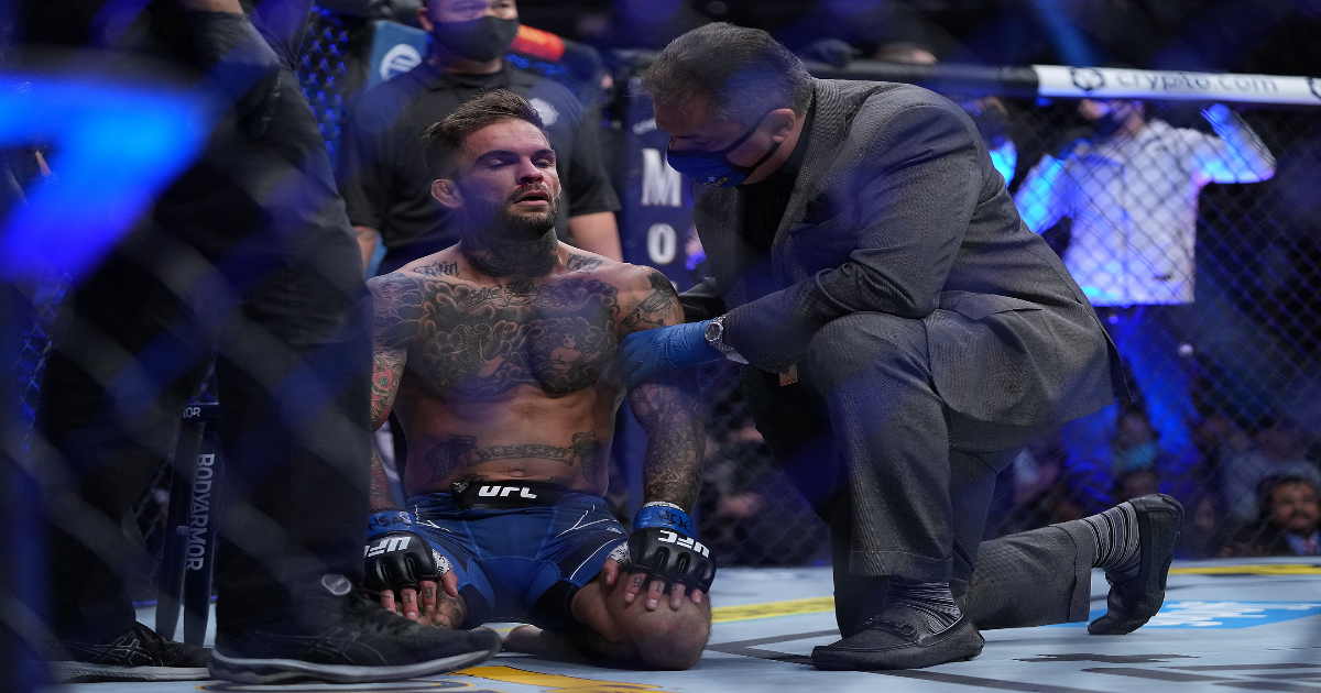 Σπίτι του στέλνει νωρίς τον Jones, ο Garbrandt