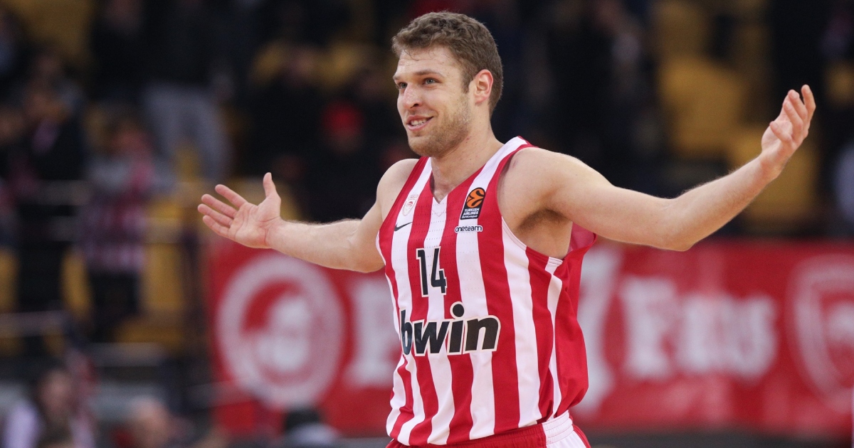 Το παίρνει πάνω του ο MVP, χαμός μέσα στη ρακέτα, βολές!