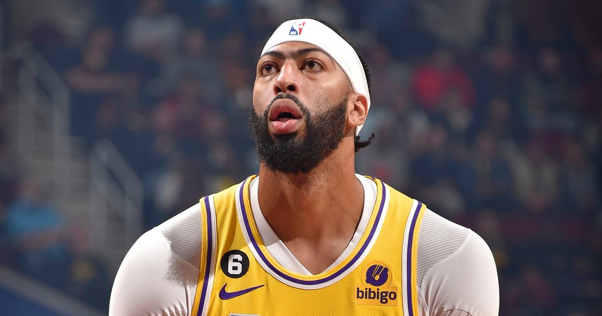 Unibrow in Play-in party ! Με 30άρα ο Davis ξαναρίχνει στην κατάθλιψη τον Towns.