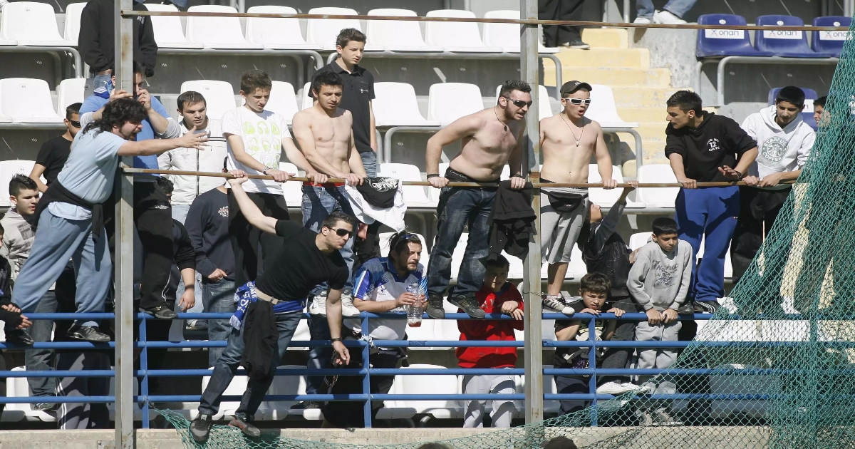 Τα ούζα και οι μπίρες να πέφτουνε βροχή