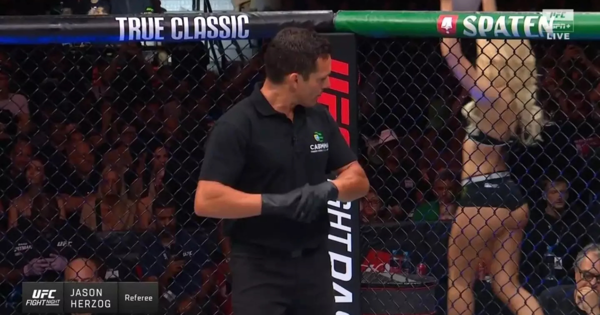 Διαιτητής UFC τσεκάρει τρομερό λοκω ενός ring girl , απαντάει στο Χ για αυτό