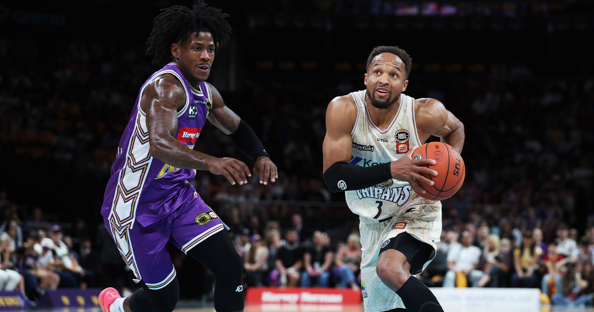 Κάιρνς Τάιπανς- Τασμάνια : Γυρίζει στο σπιτάκι της, παίρνει το ματσάκι της