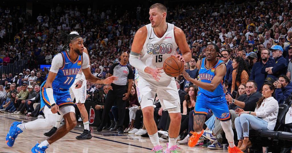 Νίκολα Γιόκιτς σε αγωνιστική δράση στο NBA.